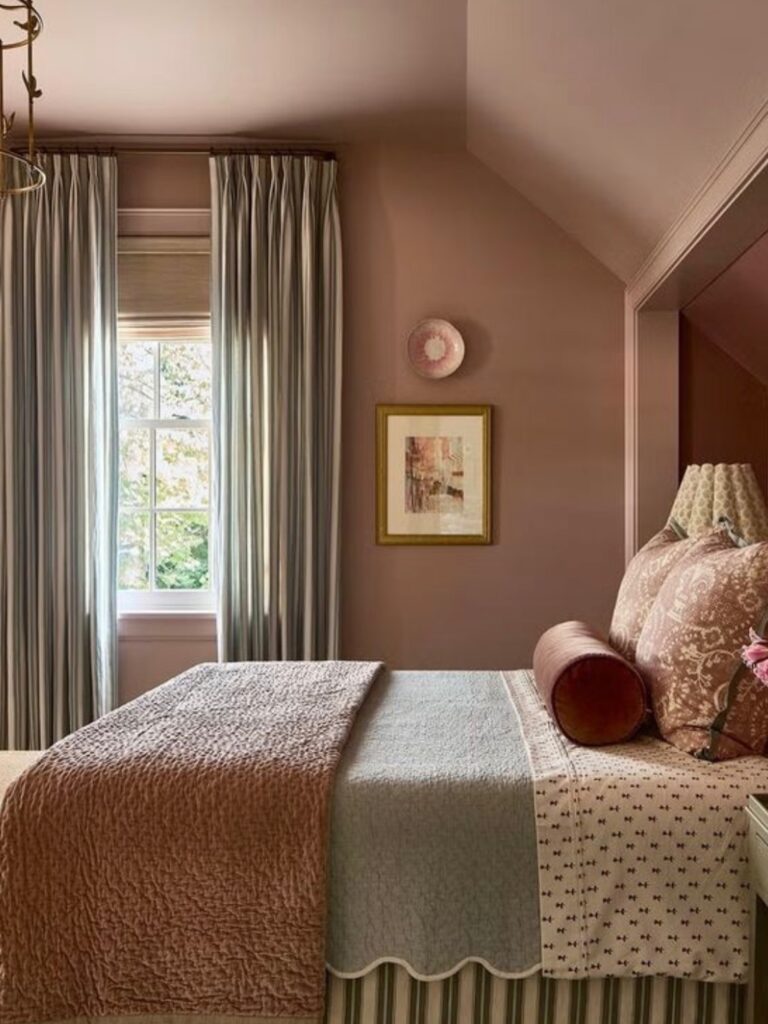 moody mauve and scalloped nook dorm bed