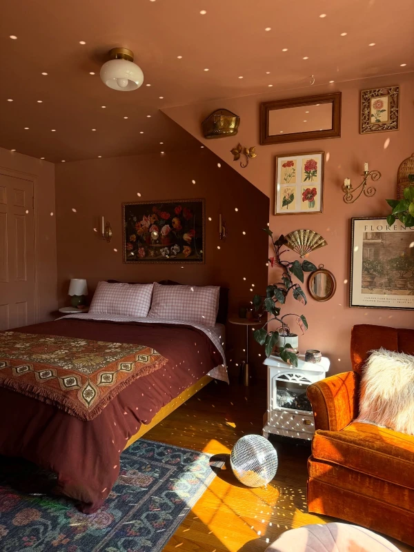 dusty rose and vintage velvet bedroom illuminating autumn comfort